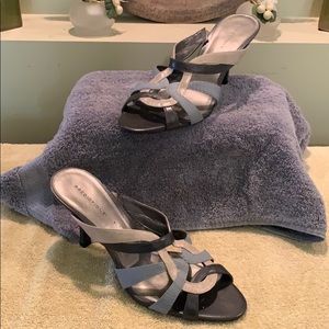 Neutral multi color heels.